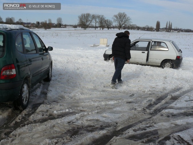 2013 - Neige: Roncq, nouvelle station de ski ! 