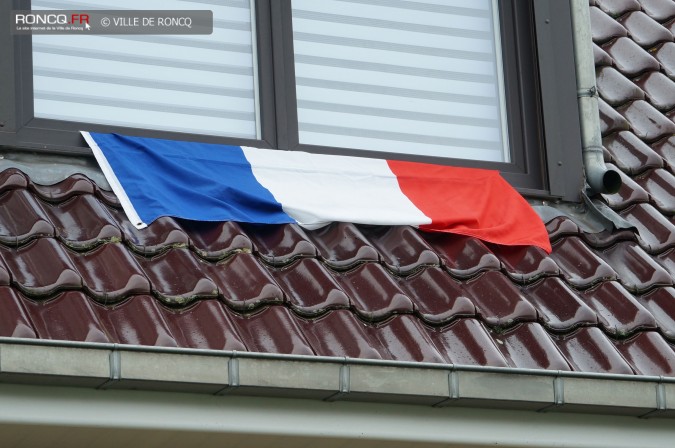 2015 - drapeau hommage