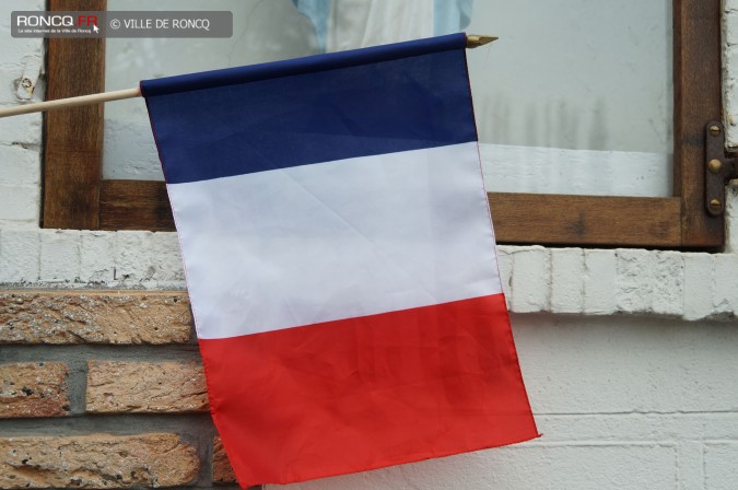 2015 - drapeau hommage