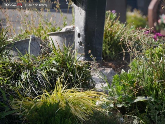  UNE NOUVELLE CROIX POUR LE CIMETIERE DU CENTRE 